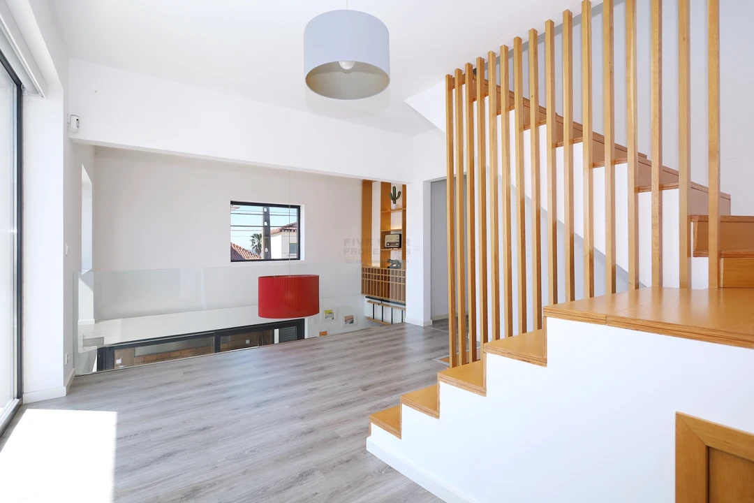 Moradia T4 para Venda em Ajuda Foto 9