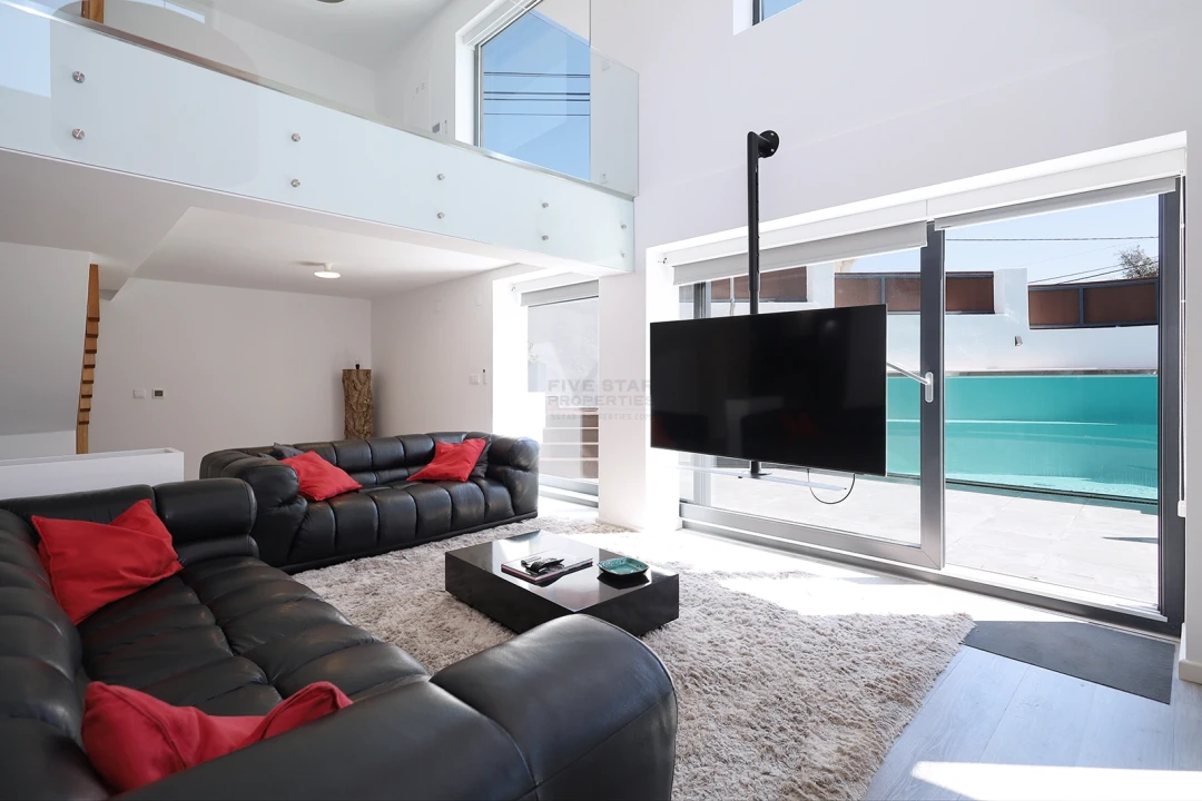 Moradia T4 para Venda em Ajuda Foto 18