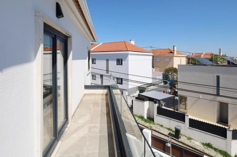 Moradia T4 para Venda em Ajuda Foto 43