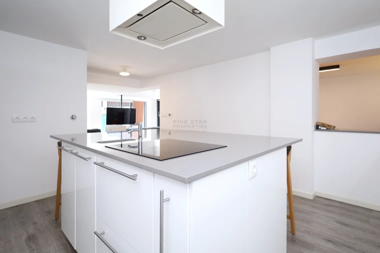 Moradia T4 para Venda em Ajuda Foto 29