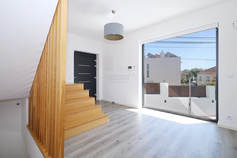 Moradia T4 para Venda em Ajuda Foto 8