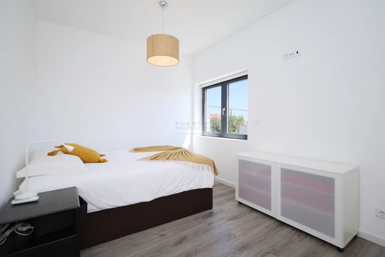 Moradia T4 para Venda em Ajuda Foto 41