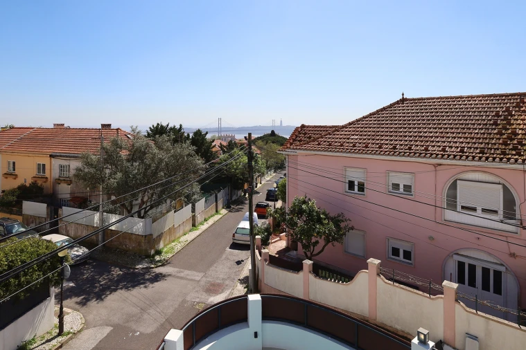 Moradia T4 para Venda em Ajuda Foto 47