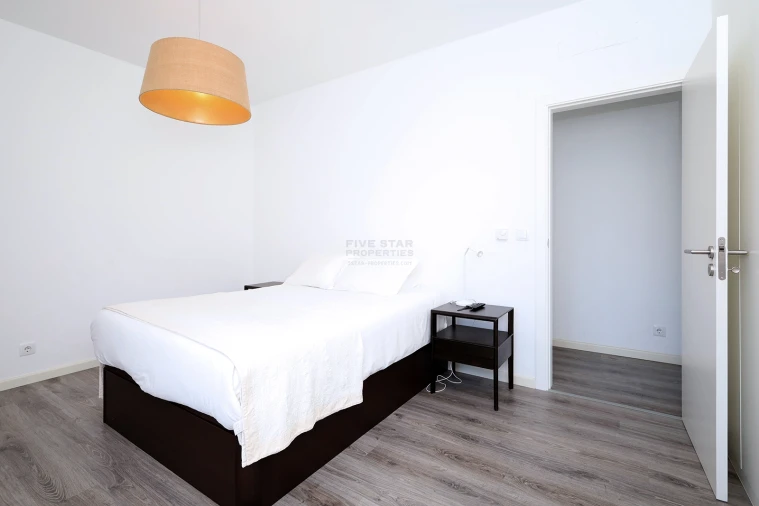 Moradia T4 para Venda em Ajuda Foto 33