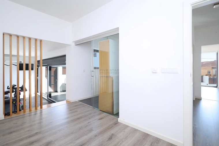 Moradia T4 para Venda em Ajuda Foto 35