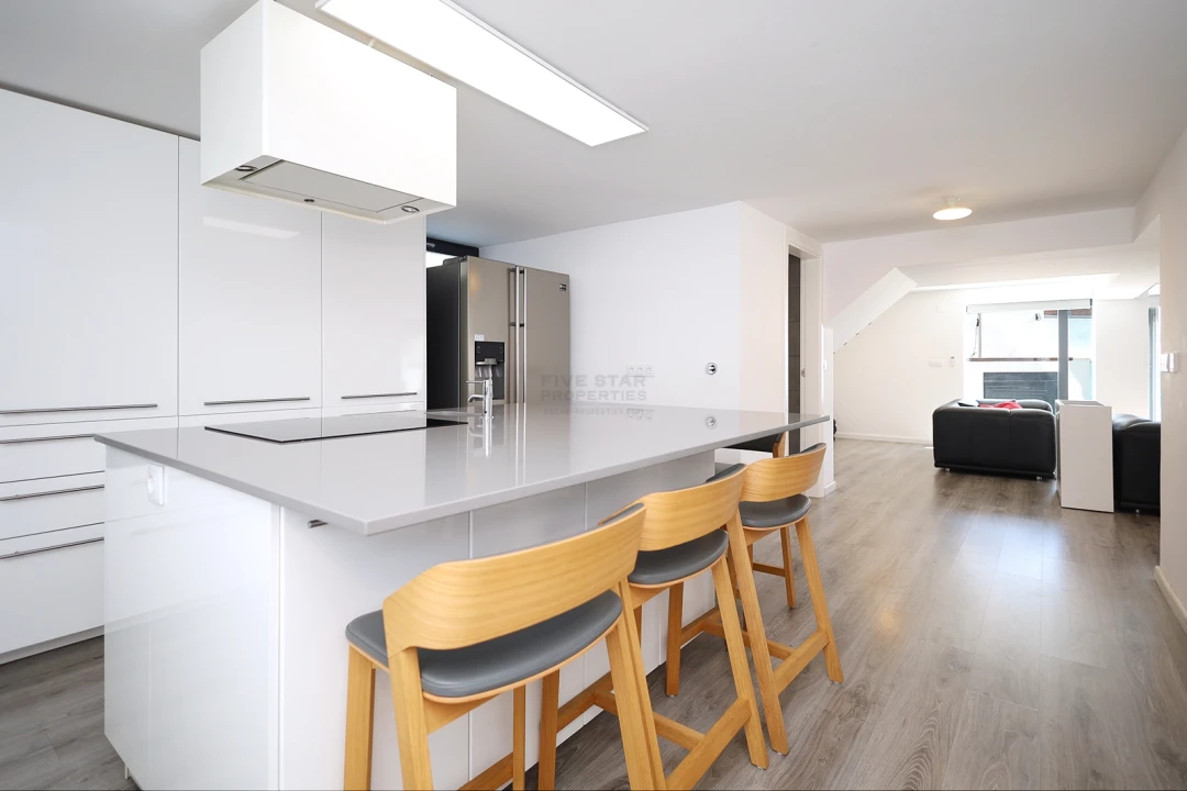 Moradia T4 para Venda em Ajuda Foto 27