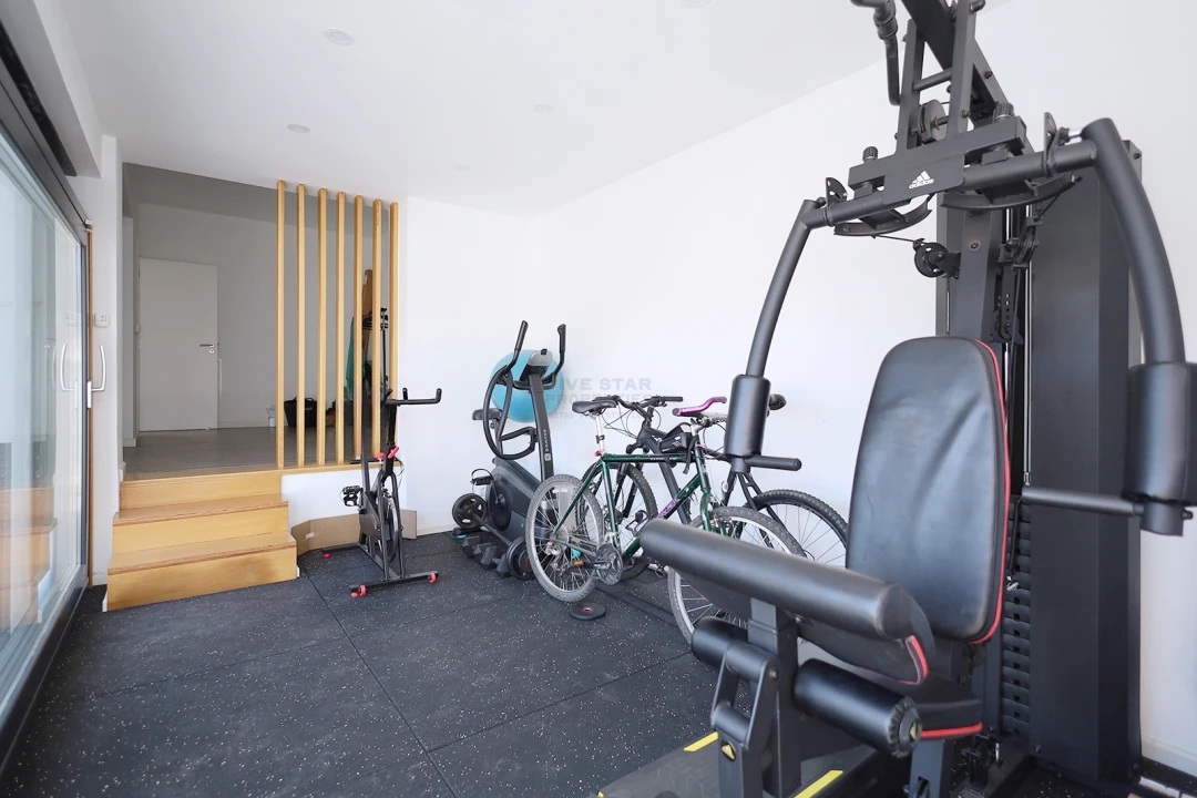 Moradia T4 para Venda em Ajuda Foto 38