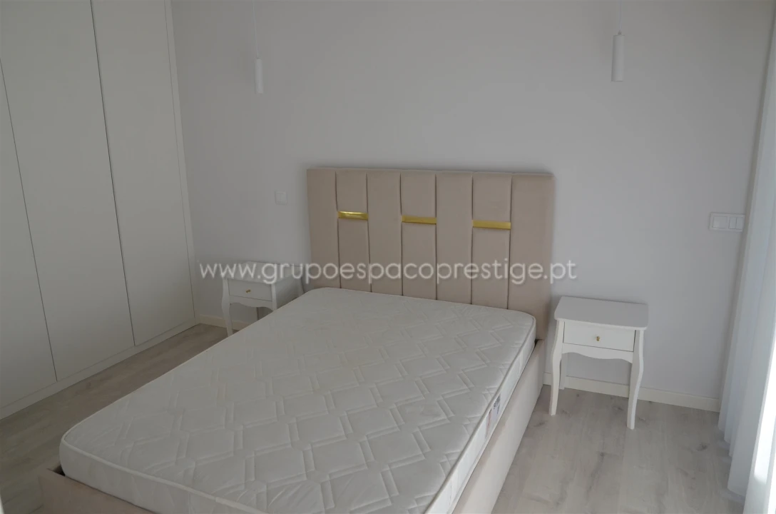 Moradia T5 para Venda em Montenegro Foto 51