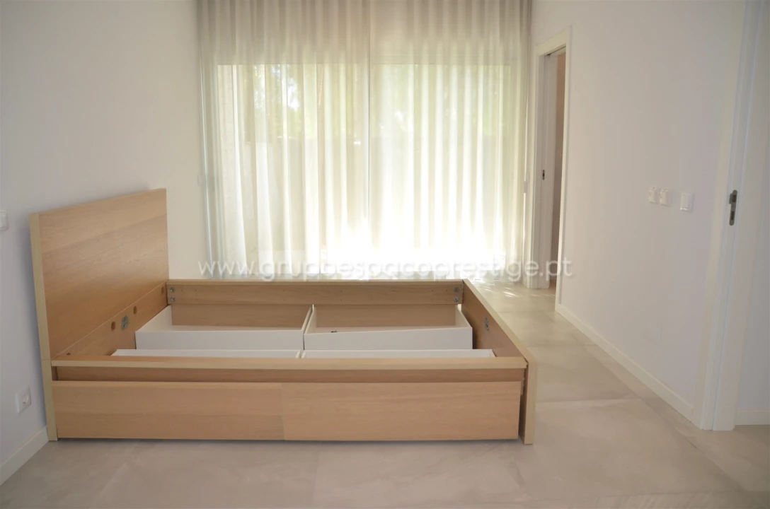 Moradia T5 para Venda em Montenegro Foto 41