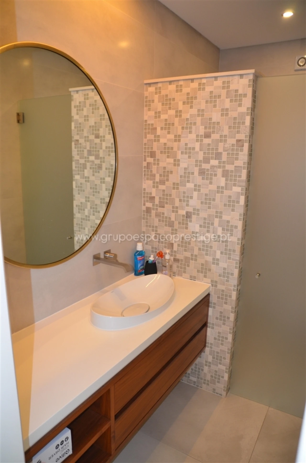 Moradia T5 para Venda em Montenegro Foto 36