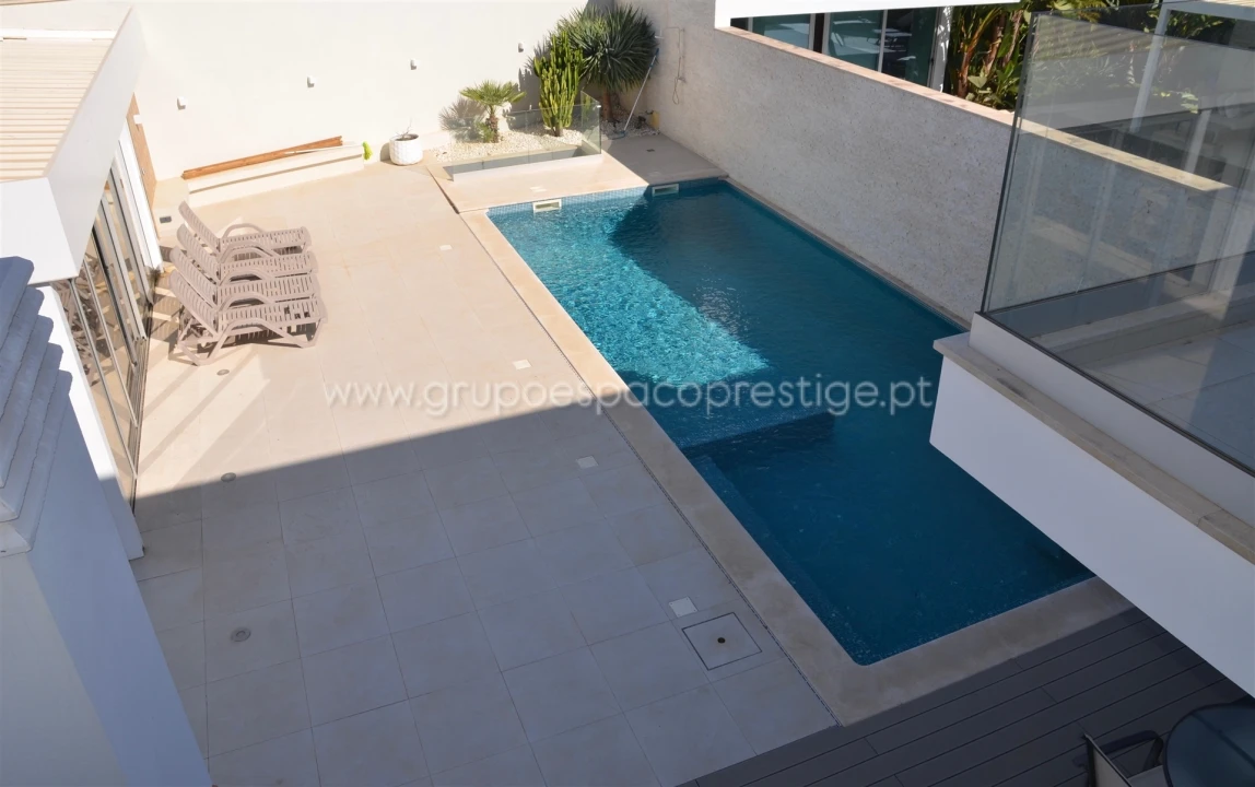 Moradia T5 para Venda em Montenegro Foto 71