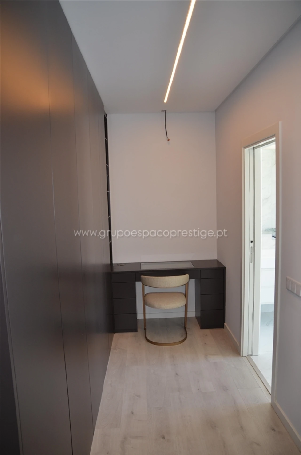 Moradia T5 para Venda em Montenegro Foto 65