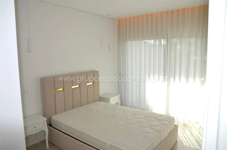 Moradia T5 para Venda em Montenegro Foto 49