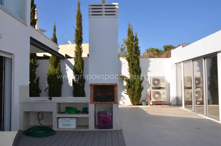 Moradia T5 para Venda em Montenegro Foto 13