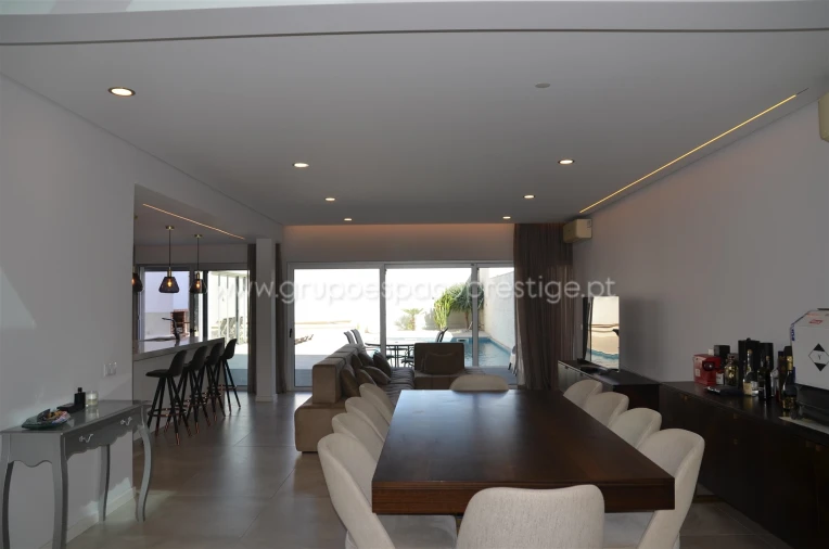 Moradia T5 para Venda em Montenegro Foto 24