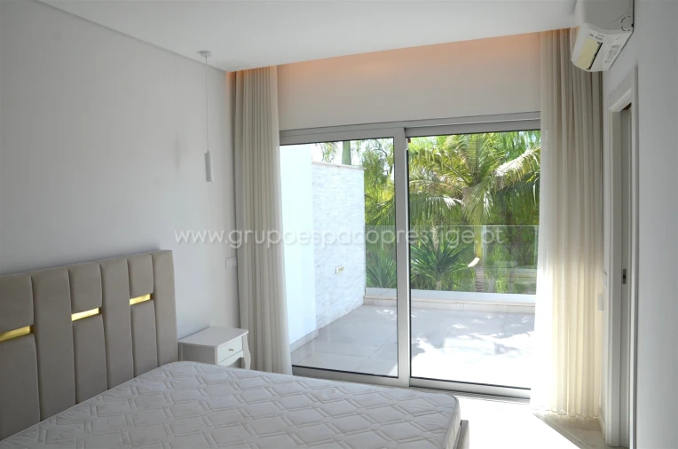 Moradia T5 para Venda em Montenegro Foto 50