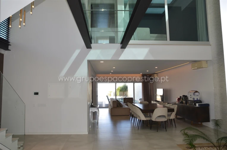 Moradia T5 para Venda em Montenegro Foto 35