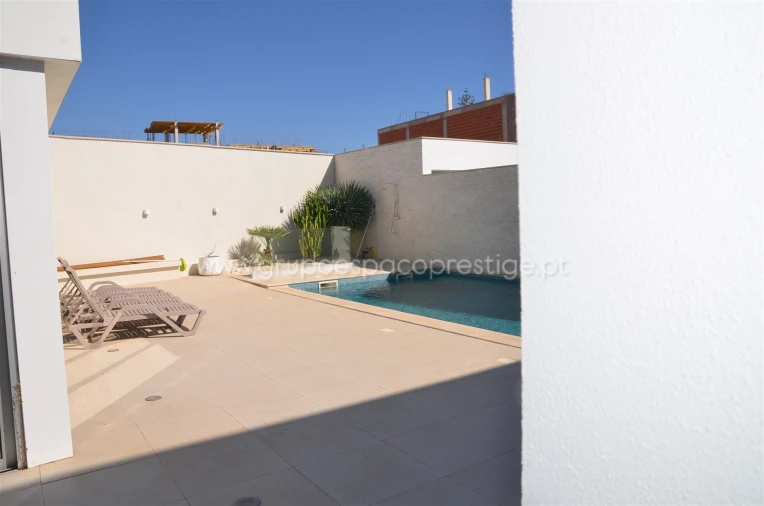 Moradia T5 para Venda em Montenegro Foto 9