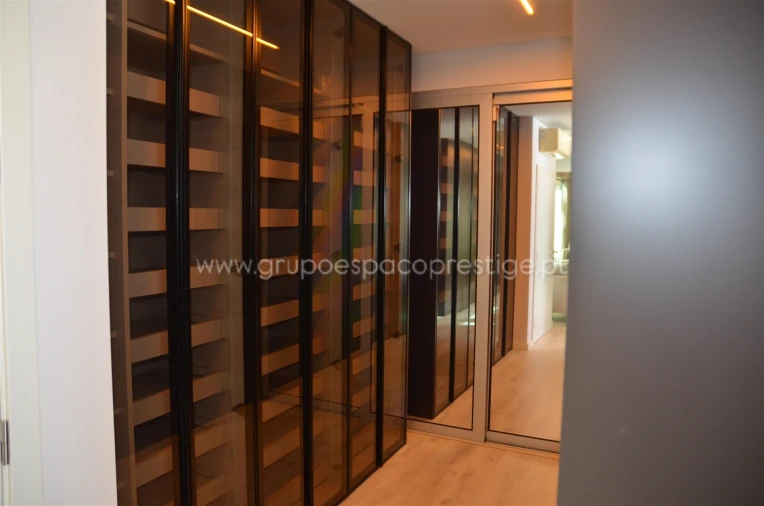 Moradia T5 para Venda em Montenegro Foto 61