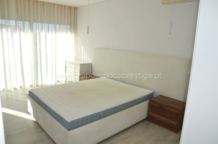 Moradia T5 para Venda em Montenegro Foto 56