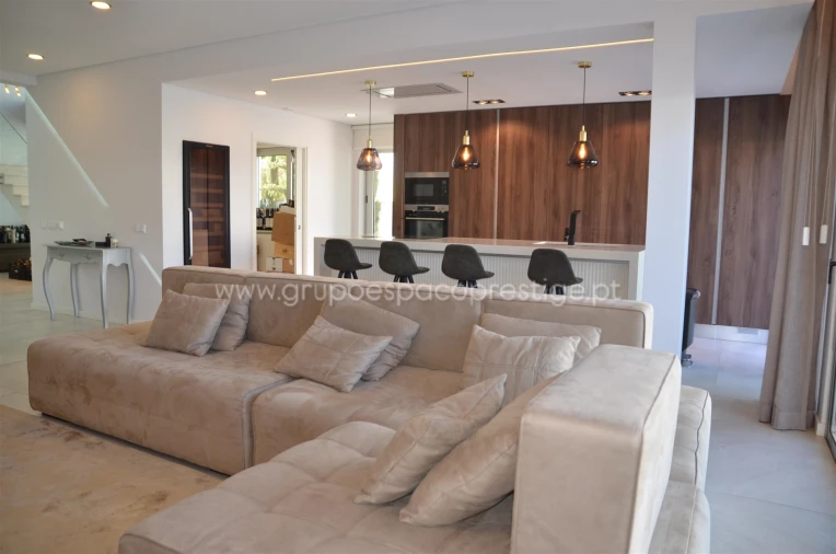 Moradia T5 para Venda em Montenegro Foto 27