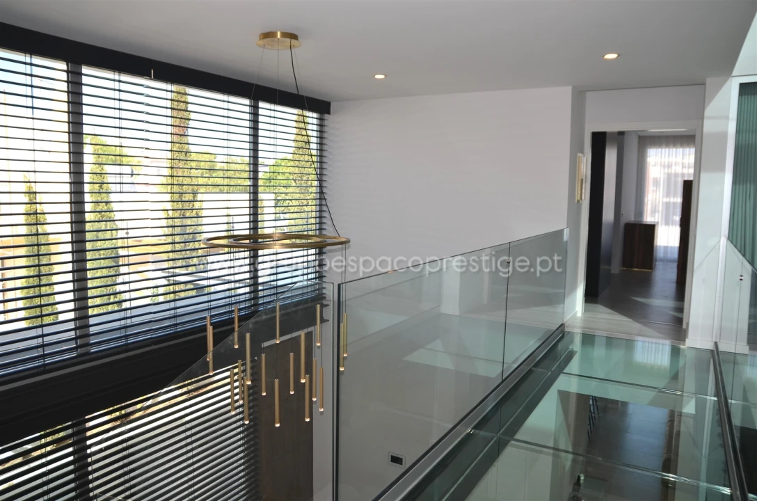 Moradia T5 para Venda em Montenegro Foto 47