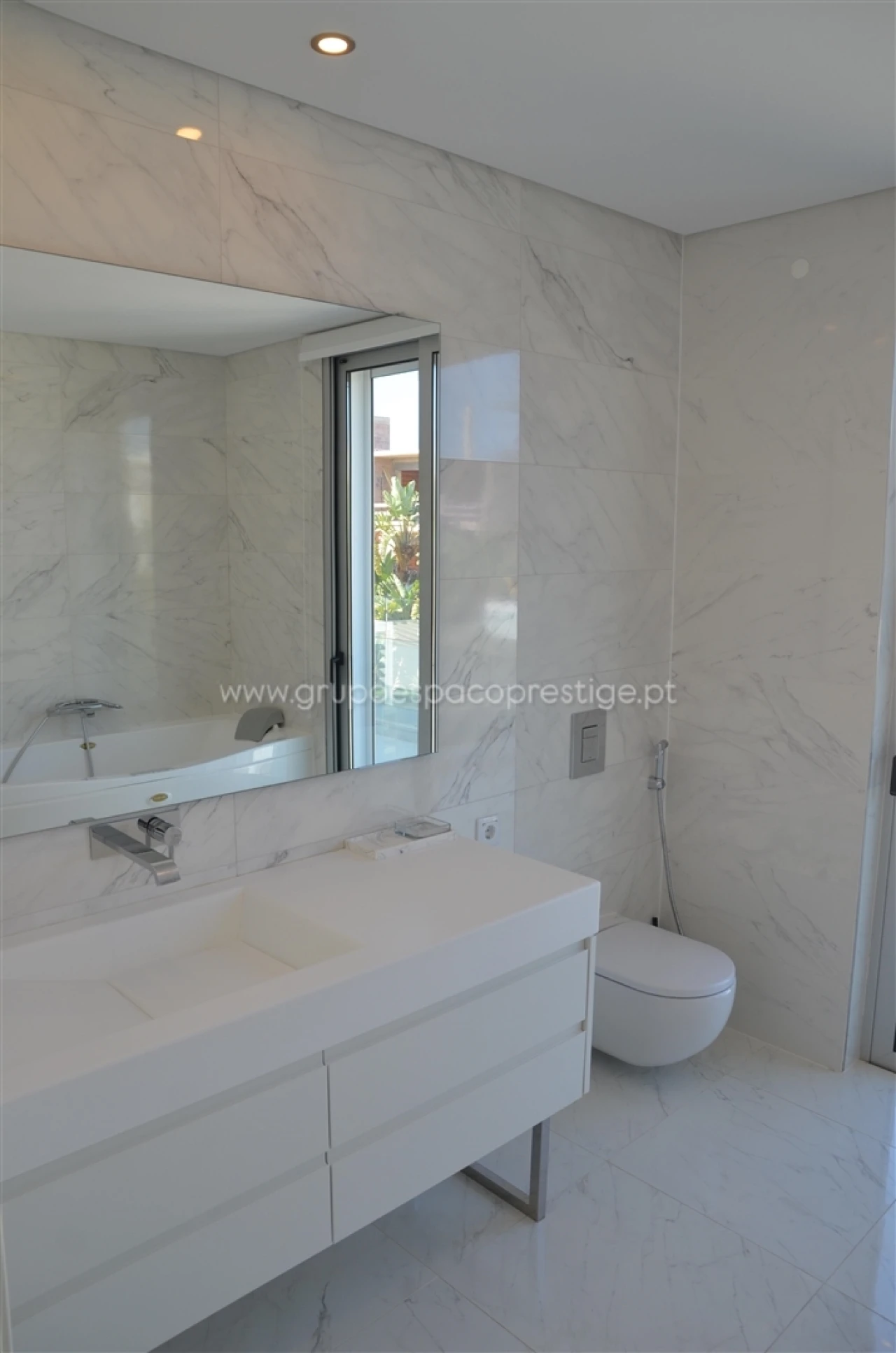 Moradia T5 para Venda em Montenegro Foto 66