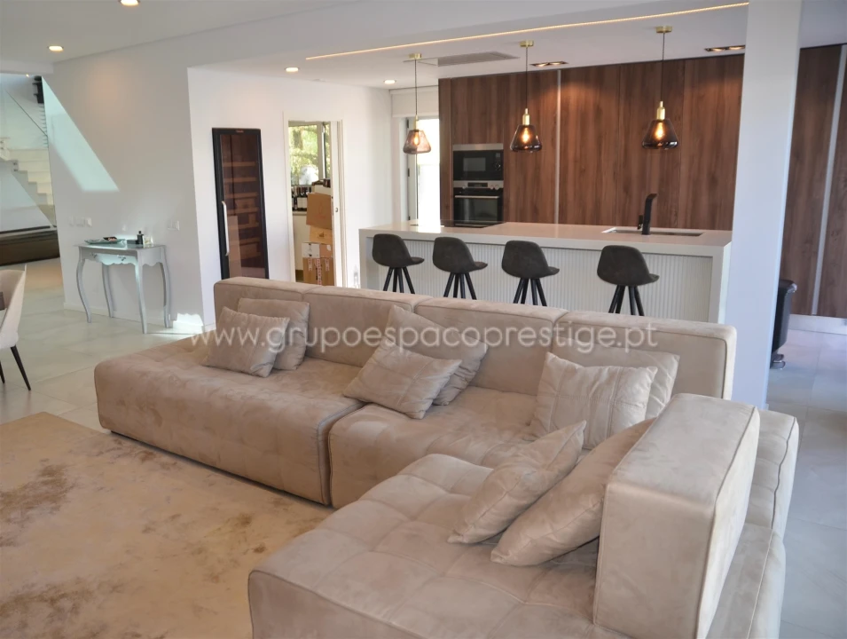 Moradia T5 para Venda em Montenegro Foto 33