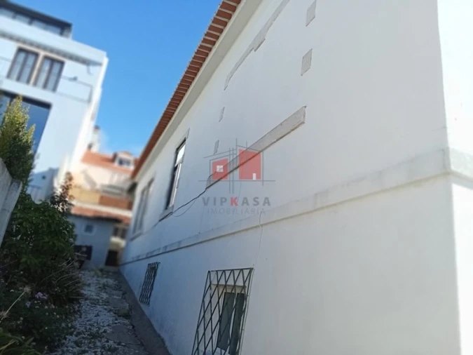 Moradia T6 para Venda em Algés, Linda-A-Velha e Cruz Quebrada-Dafundo Foto 10