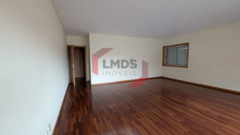 Apartamento T4 para Venda em Custóias, Leça do Balio e Guifões