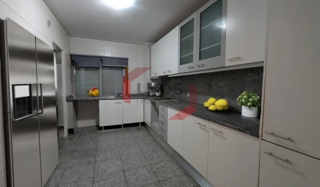 Apartamento T4 para Venda em Custóias, Leça do Balio e Guifões