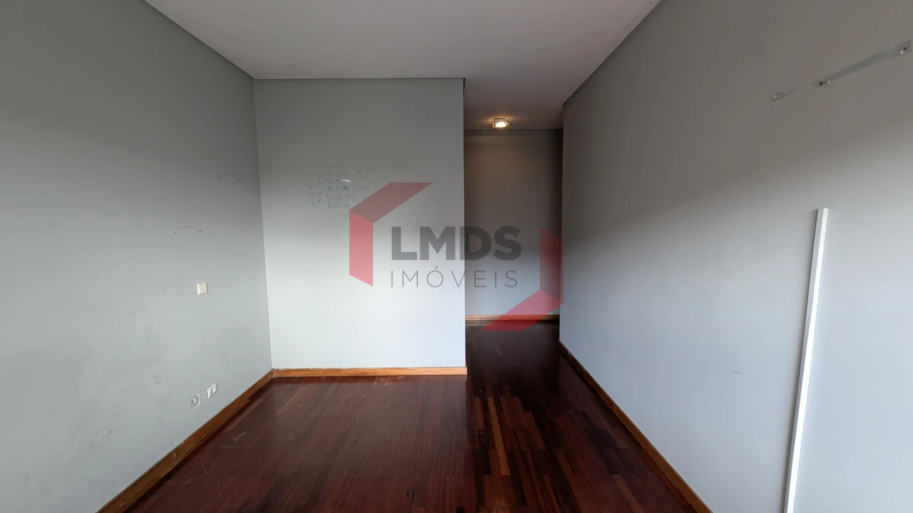 Apartamento T4 para Venda em Custóias, Leça do Balio e Guifões Foto 11