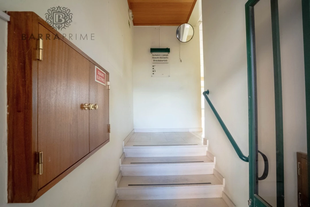 Loja para Venda em Faro (Sé e São Pedro) Foto 15