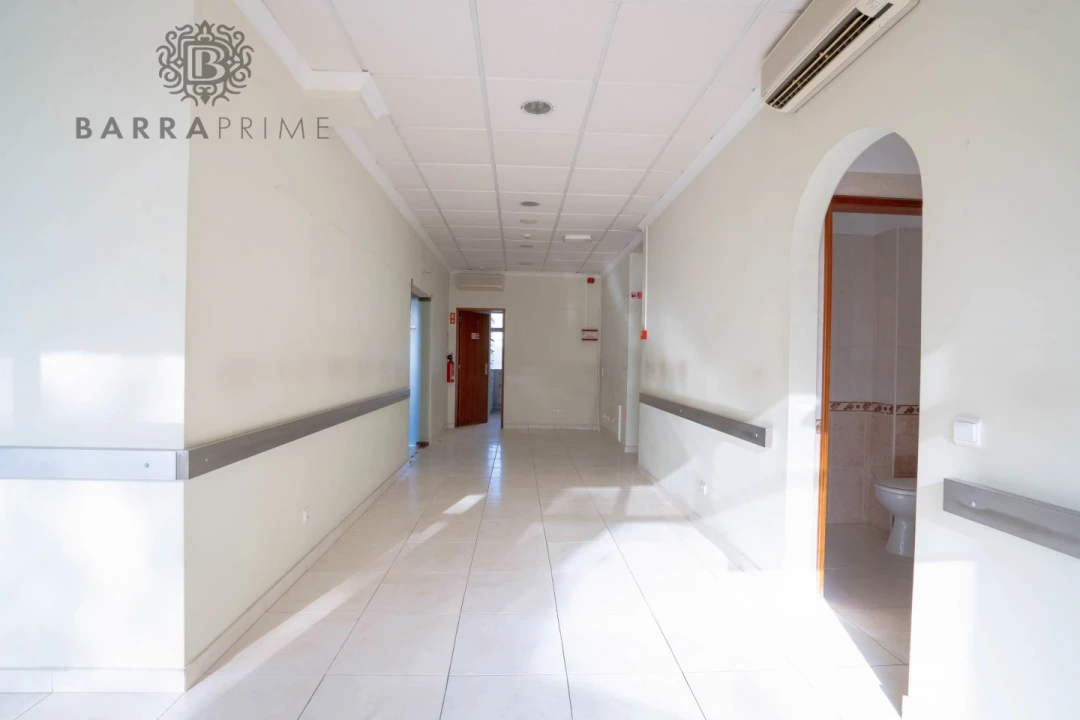 Loja para Venda em Faro (Sé e São Pedro) Foto 4