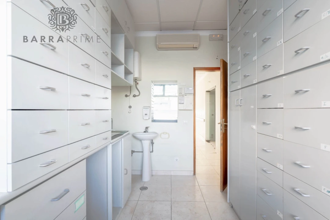 Loja para Venda em Faro (Sé e São Pedro) Foto 6