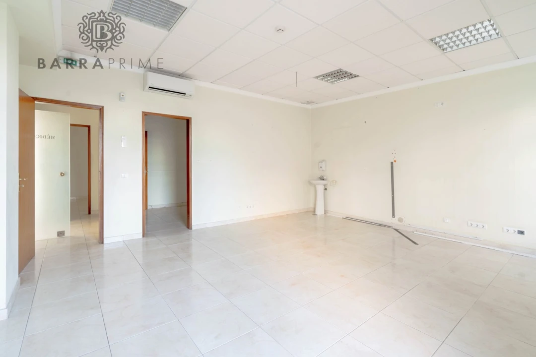 Loja para Venda em Faro (Sé e São Pedro) Foto 8