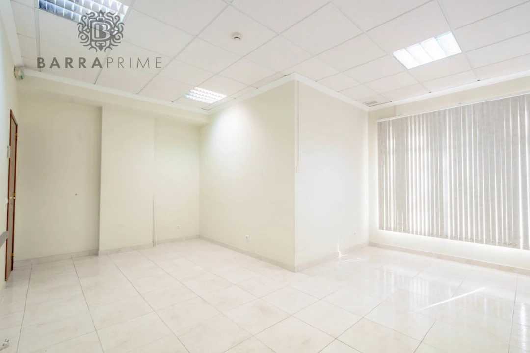 Loja para Venda em Faro (Sé e São Pedro) Foto 10