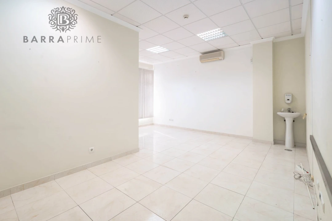 Loja para Venda em Faro (Sé e São Pedro) Foto 13