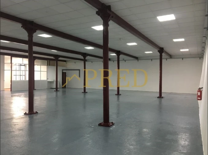 Armazém para Arrendamento em Paranhos Foto 7