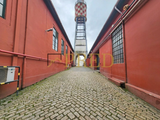 Armazém para Arrendamento em Paranhos Foto 9