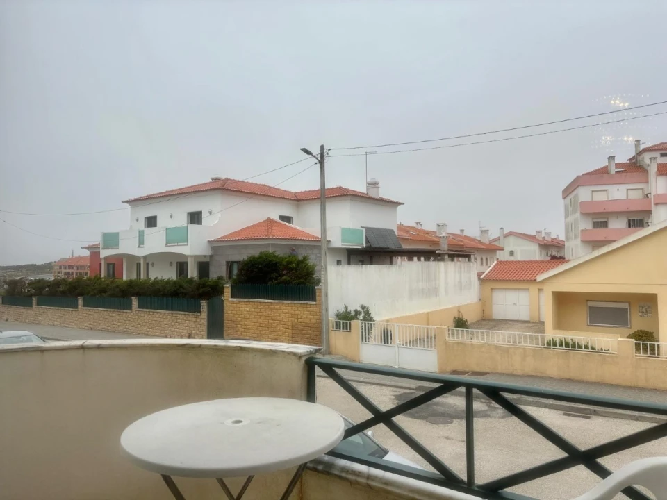 Apartamento T2 para Venda em Atouguia da Baleia Foto 26