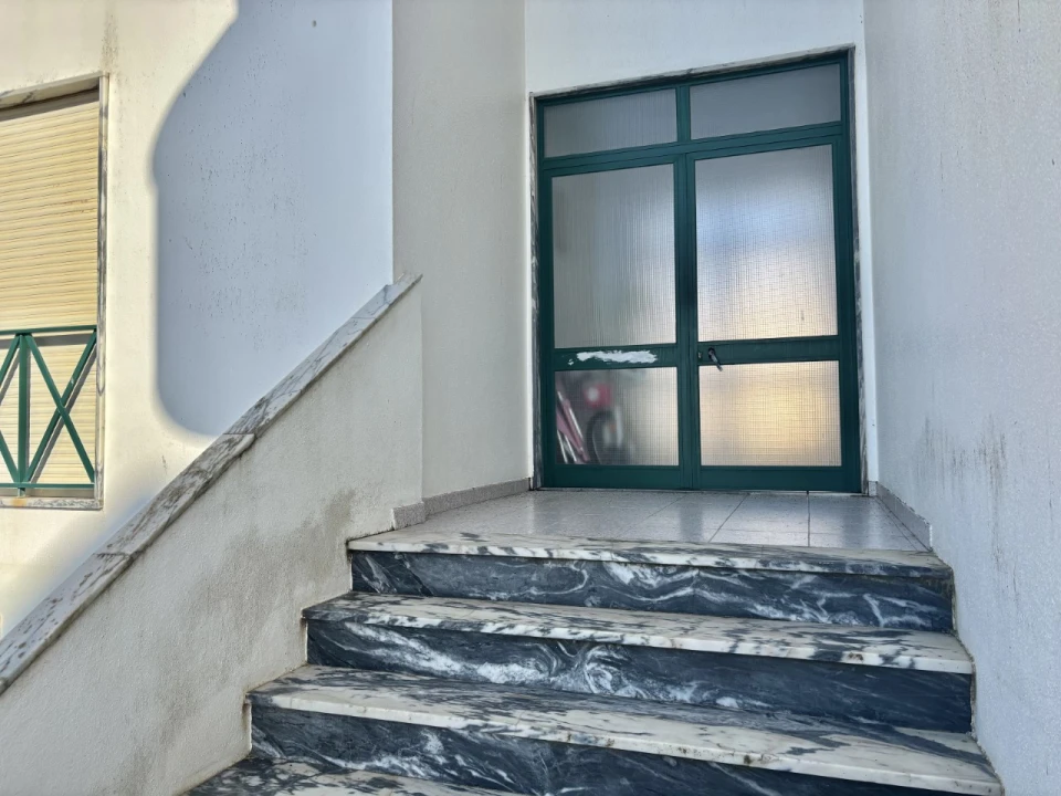 Apartamento T2 para Venda em Atouguia da Baleia Foto 29