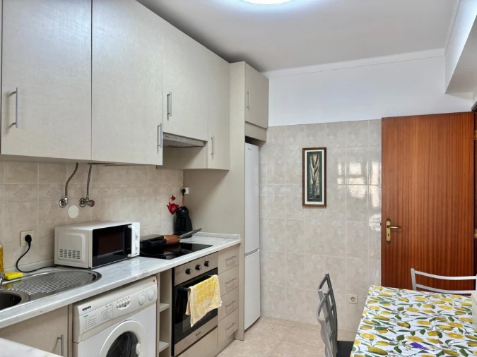 Apartamento T2 para Venda em Atouguia da Baleia Foto 8