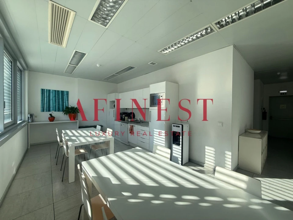 Escritório para Arrendamento em Algés, Linda-A-Velha e Cruz Quebrada-Dafundo Foto 8