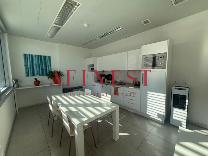 Escritório para Arrendamento em Algés, Linda-A-Velha e Cruz Quebrada-Dafundo Foto 9