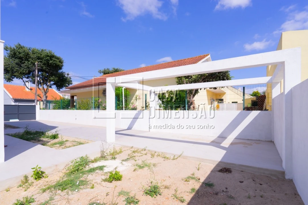 Moradia T3 para Venda em São Domingos de Rana Foto 28