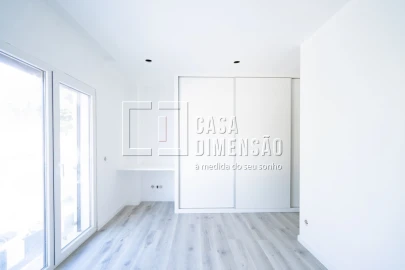 Moradia T3 para Venda em São Domingos de Rana