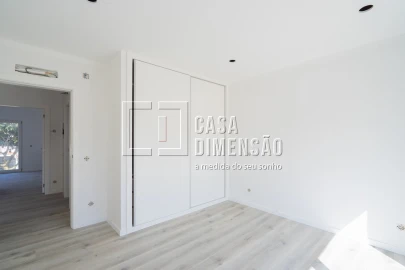 Moradia T3 para Venda em São Domingos de Rana
