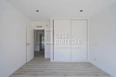 Moradia T3 para Venda em São Domingos de Rana