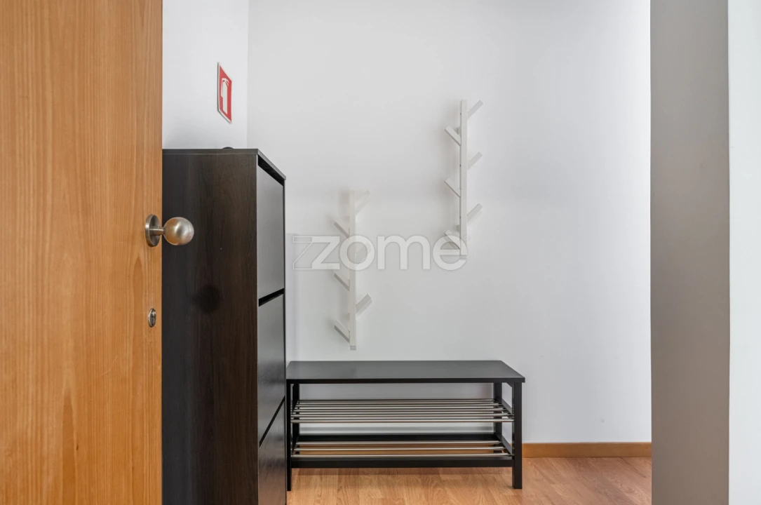 Apartamento T2 para Venda em Cedofeita, Santo Ildefonso, Sé, Miragaia, São Nicolau e Vitória Foto 3